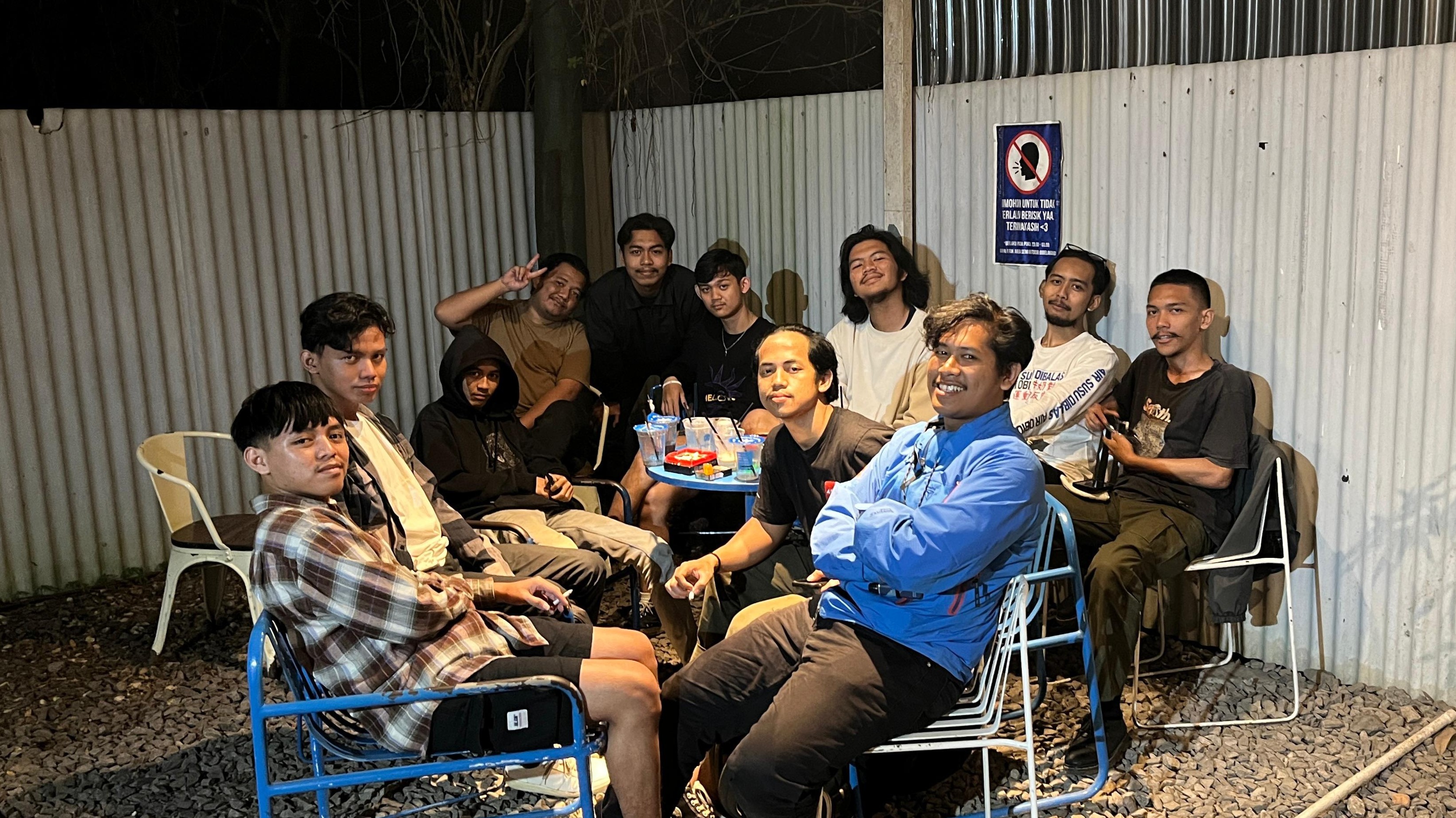 Foto Bersama Setelah Kelas